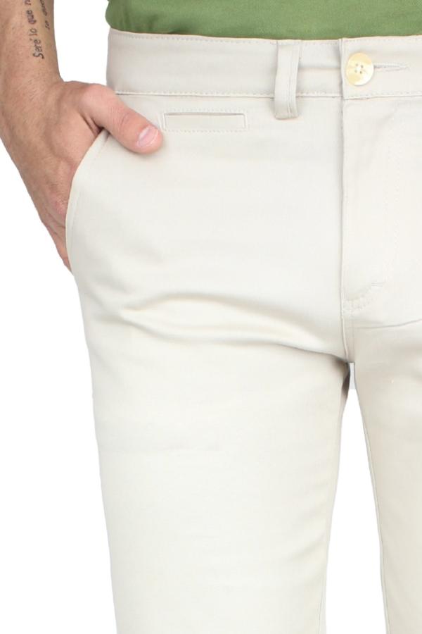 Bermuda Color Arena Gabardina De Algodón Slim Fit Para Hombre