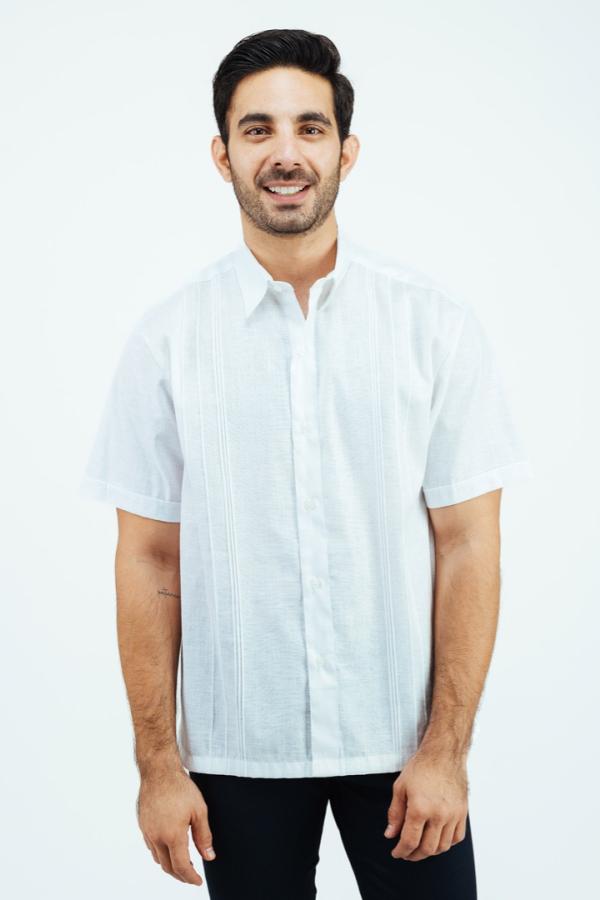 Guayabera Manga Corta Blanca Con Alforzas Look De Lino Para Caballero