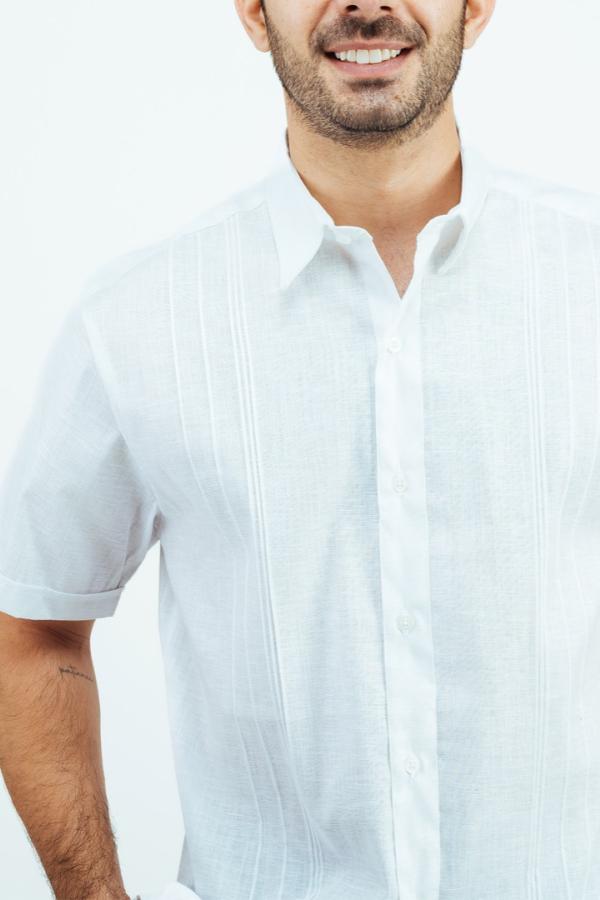 Guayabera Manga Corta Blanca Con Alforzas Look De Lino Para Caballero