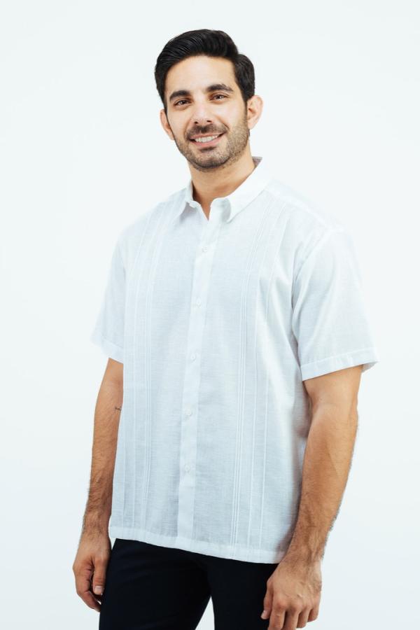Guayabera Manga Corta Blanca Con Alforzas Look De Lino Para Caballero
