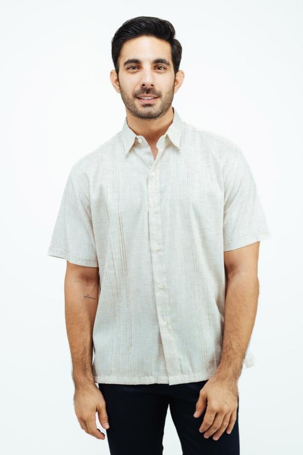 Camisa Tipo Guayabera Look Lino Con Alforzas Color Crudo Para Caballero