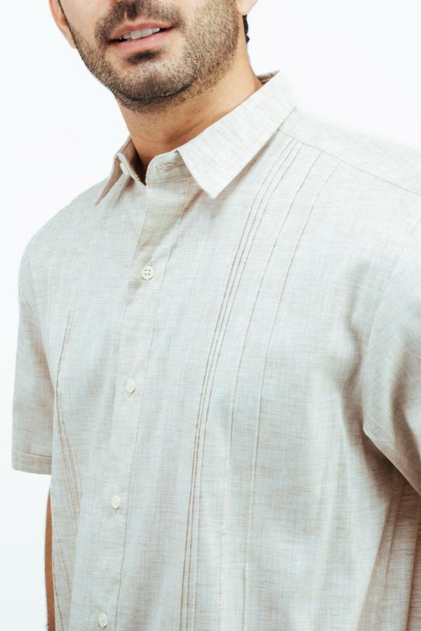 Camisa Tipo Guayabera Look Lino Con Alforzas Color Crudo Para Caballero